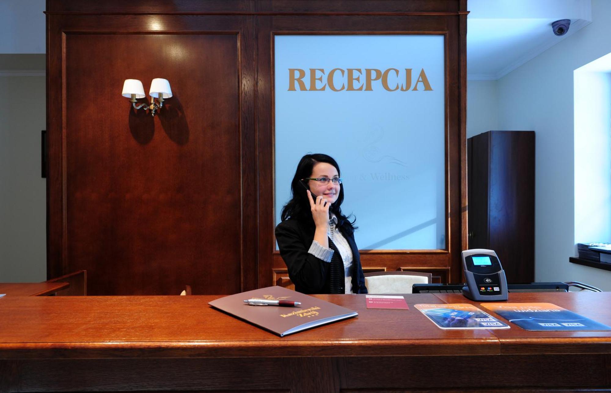 Hotel Kazimierski Zdroj Яновец Екстериор снимка