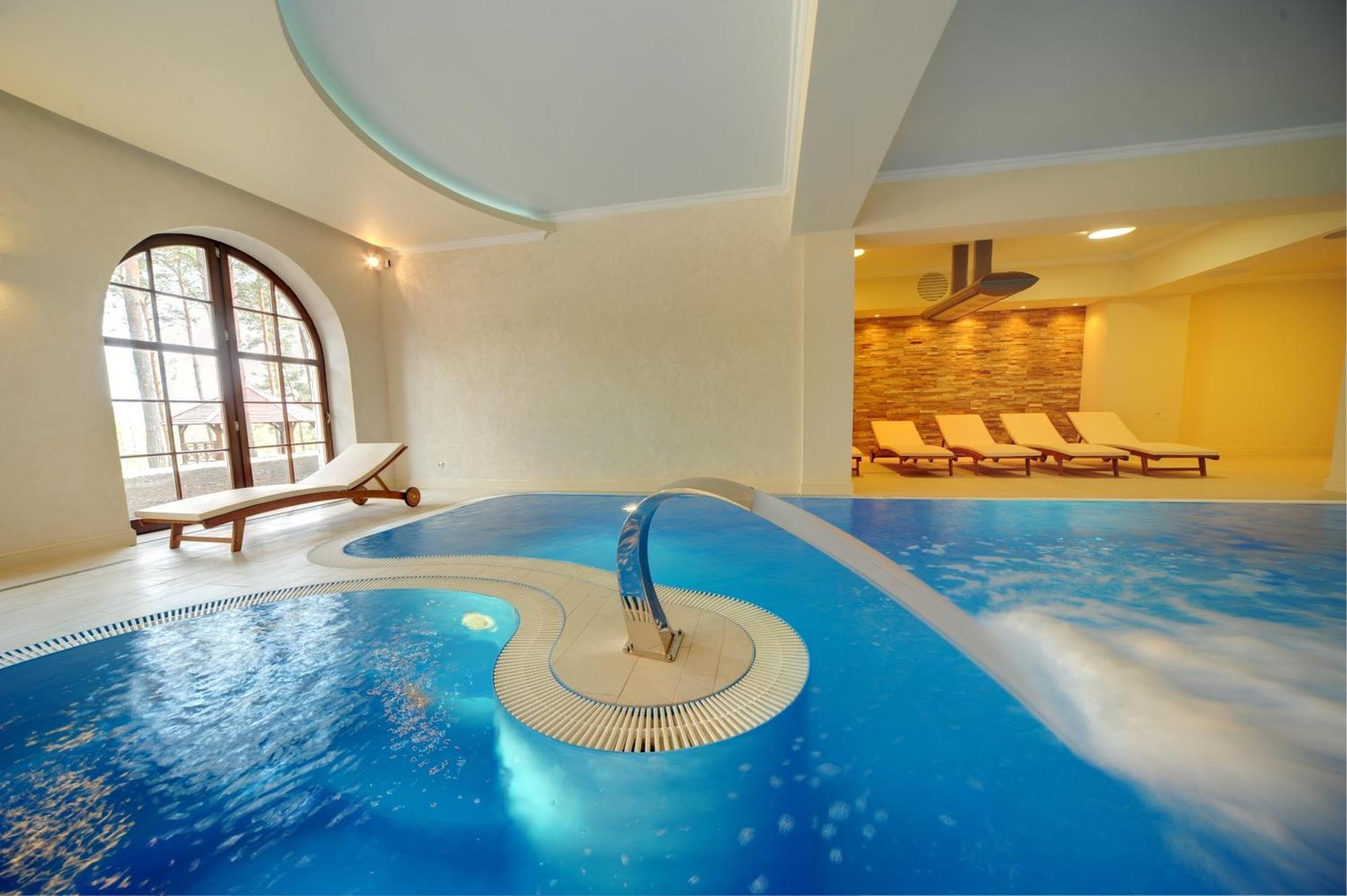 Hotel Kazimierski Zdroj Яновец Екстериор снимка
