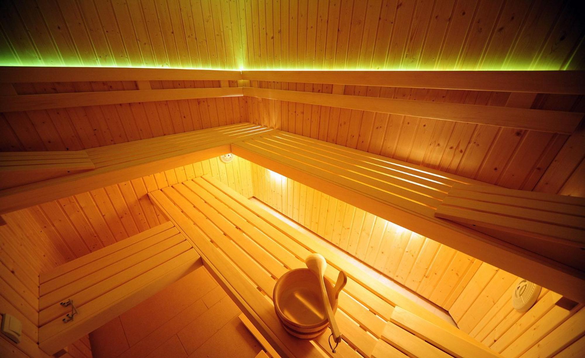 Hotel Kazimierski Zdroj Яновец Екстериор снимка