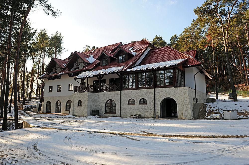 Hotel Kazimierski Zdroj Яновец Екстериор снимка