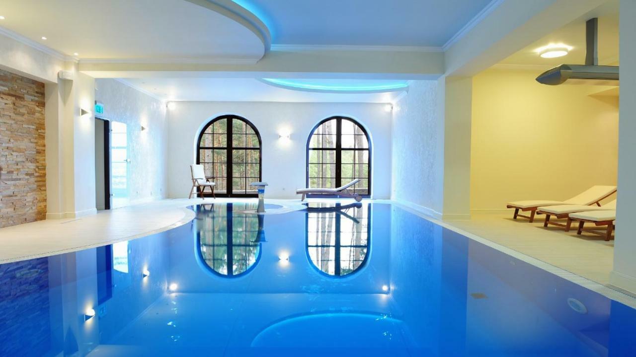 Hotel Kazimierski Zdroj Яновец Екстериор снимка